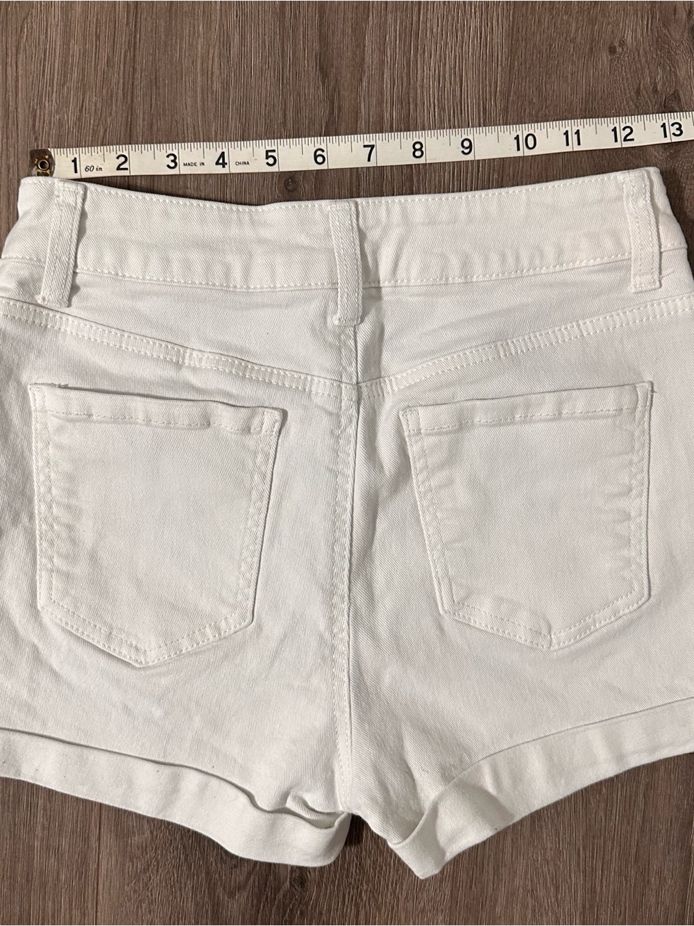 Shorts White High-Rise Denim Shorts Jean - Picture 4 of 5